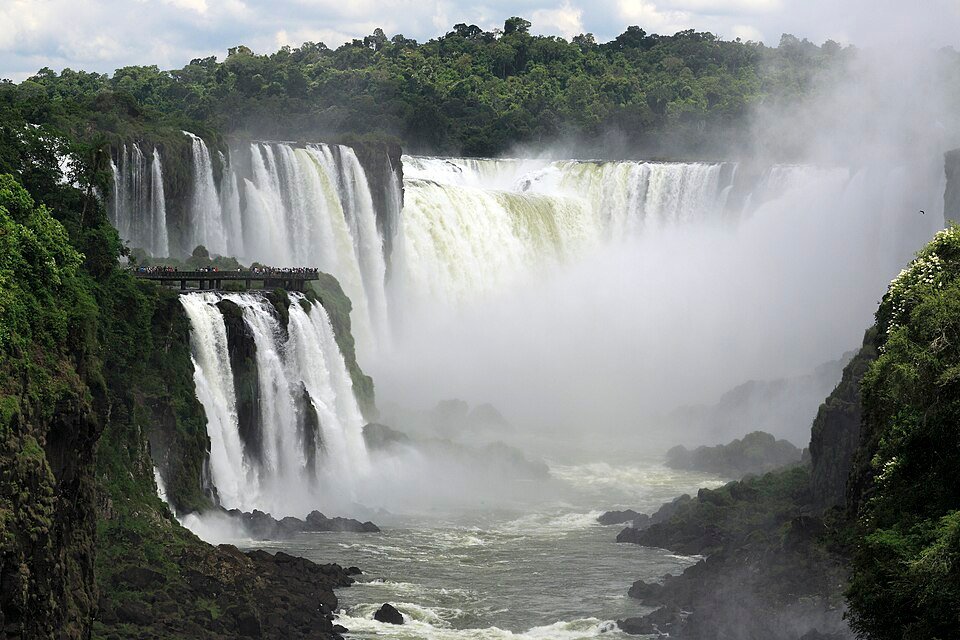 El Niño obligó a cerrar un circuito de las Cataratas del Iguazú por la crecida de los ríos del Litoral