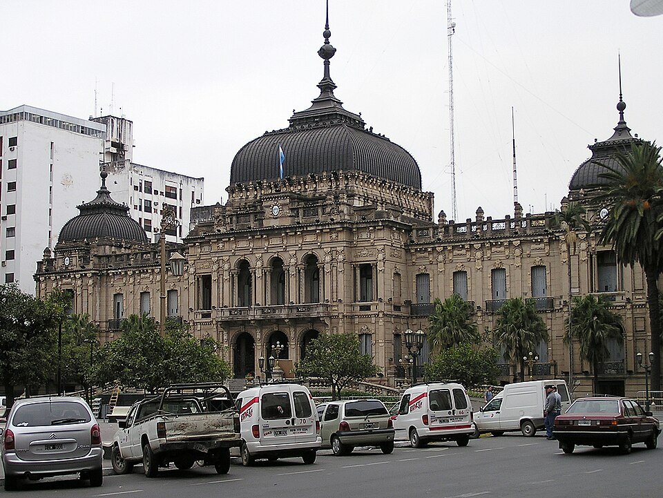 Gladys "La Bomba Tucumana" se reunió con el gobernador Jaldo y ofreció colaborar en políticas sociales